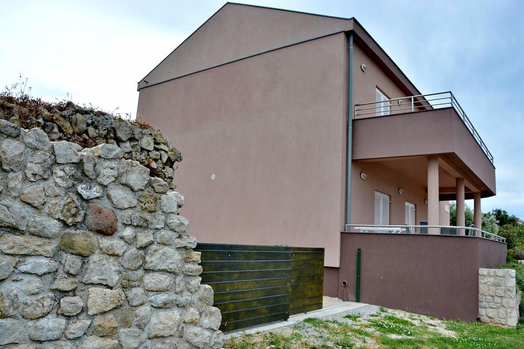 Apartments Clara Нин Экстерьер фото